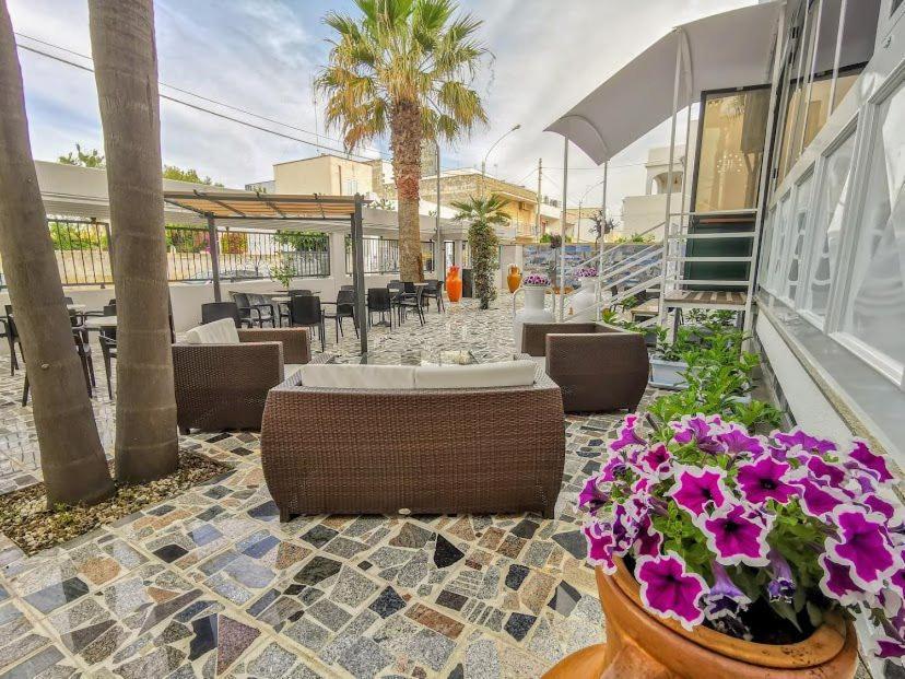 Porto Cesareo Hotel Exterior photo