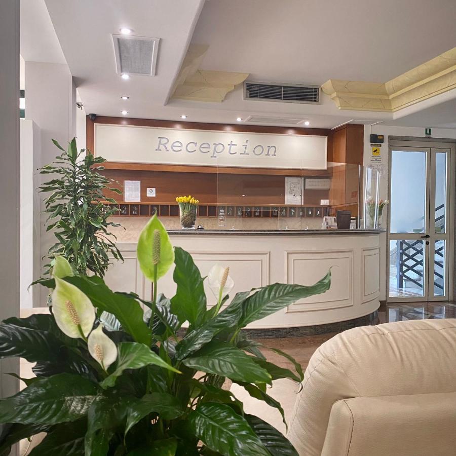 Porto Cesareo Hotel Exterior photo